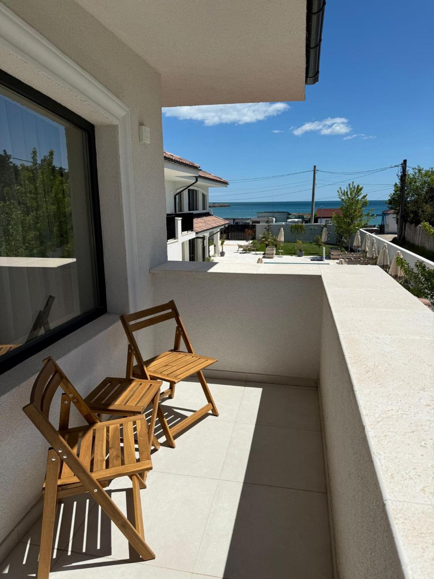 Luuma Hotel 2 Mai Bagian luar foto